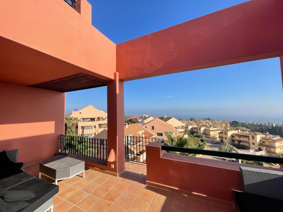 Calahonda Luxury Apartment With A Stunning Sea View Mijas Exterior foto